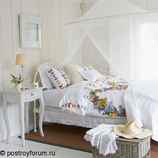 дизайн белой спальни 