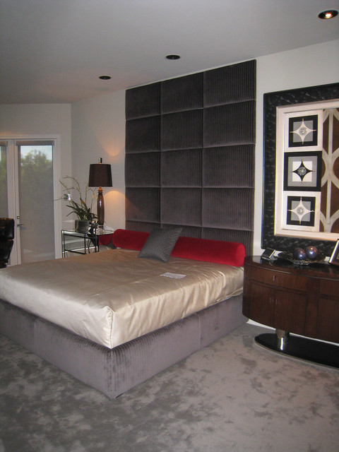 Дизайн спальной комнаты в серых тонах.