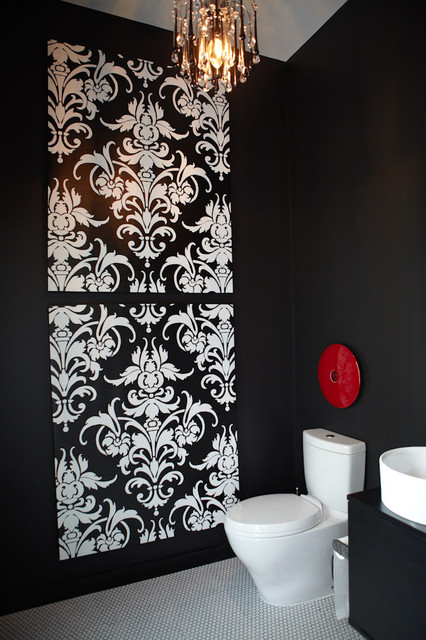 Дизайн туалетной комнаты в черно-белых тонах