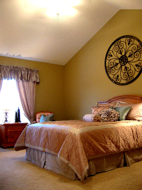 Дизайн спальни в мягких пастельных тонах